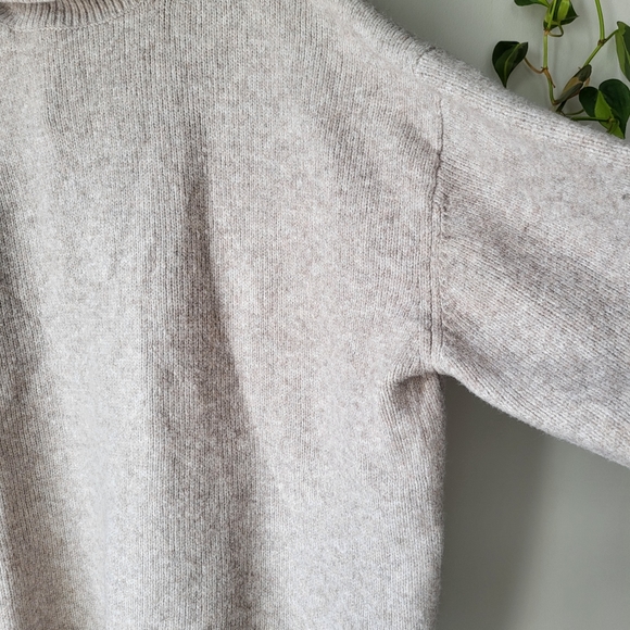 H&M wool blend tan long sleeve knit turtle neck sweater Size XXL - Picture 4 of 10